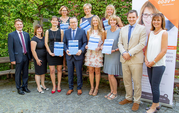 Zeugnisübergabe Kauffrau für Büromanagement 2018