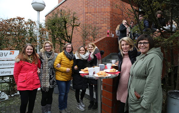1. OLI-Weihnachtsumtrunk